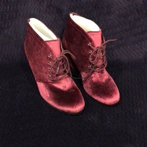 Arizona wedge booties